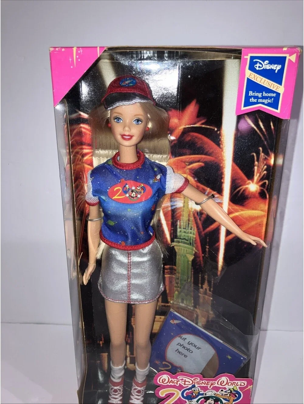 Barbie Walt Disney World 2000 #22939 Doll The New Millennium Theme Park NEW